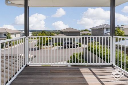3 Bedroom in a Quiet Complex - close to all amenitiese - Photo 3