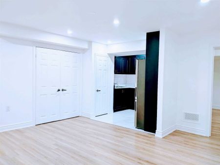 For Lease - 114 Rising Hill Ridge, Brampton, Ontario - Photo 3