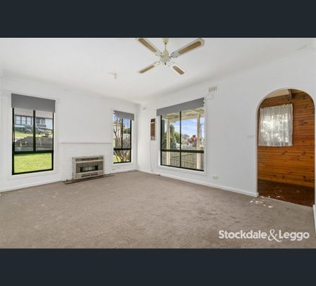 70 Robertson Street, Morwell, Vic 3840 - Photo 2