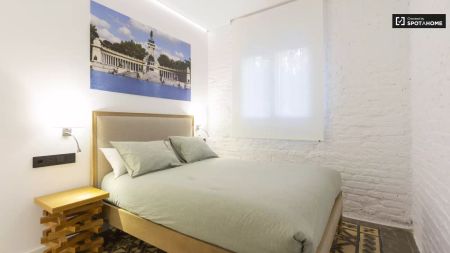 Trendy 2-bedroom apartment for rent in Retiro - Photo 3