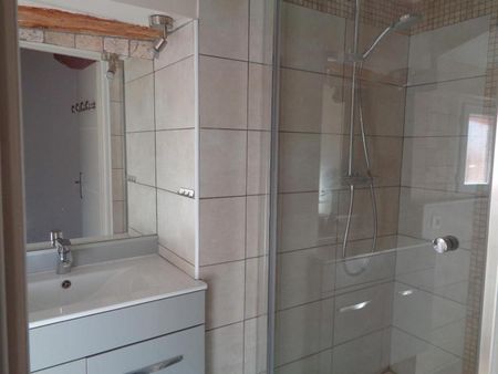 Location Appartement 2 pièces 47m² DRAGUIGNAN 83300 - Photo 4