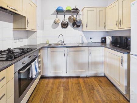 2 bedroom apartment to rent - Photo 4