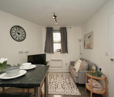 2 Bed Flat, Dantzic Street, M4 - Photo 5