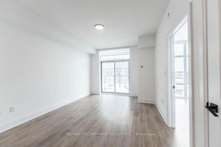 450 Dundas Street #327 - Photo 2