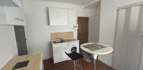 Location Appartement 1 pièce 35m² LE CREUSOT 71200 - Photo 2