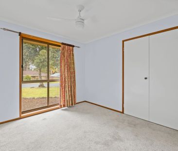 Charming Family Home in the Heart of Thurgoona - Photo 5