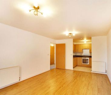 2 bedroom ground floor flat to rent - Photo 1