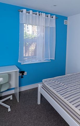 Rose House , Brook Street - Photo 3