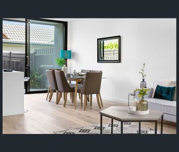 14 Kendari Avenue, Balwyn North VIC 3104 - Townhouse For Rent | Domain - Photo 2