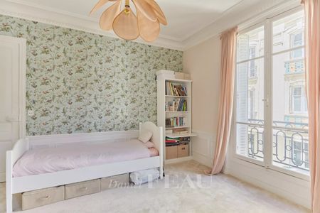 Tout savoir sur cet appartement dans le quartier Auteuil Nord, à Paris 16ème - Photo 5
