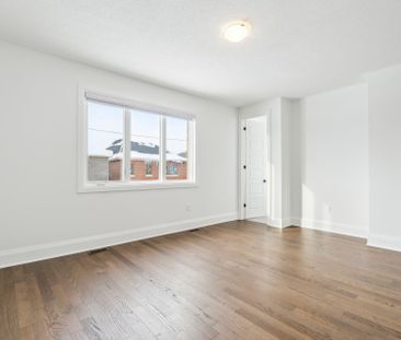 For Lease - 36 Betterridge Trail, Barrie, Ontario - Photo 2