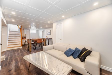 For Lease - 15 Kemano Road Unit# Entire House, Aurora, Ontario - Photo 2