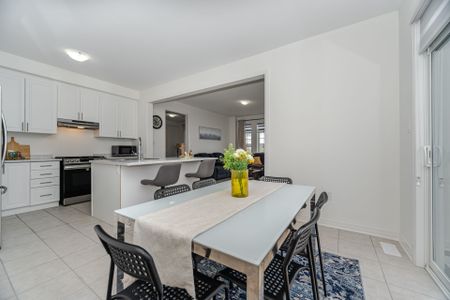 For Lease - 112 Sagewood Avenue, Barrie, Ontario - Photo 2