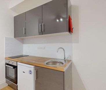 Studio to rent - Photo 5