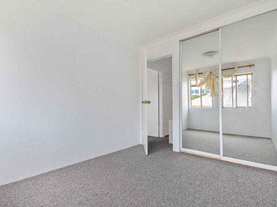 SPACIOUS TWO BEDROOM SPLIT LEVEL APARTMENT IN CENTRE OF REDFERN - Photo 1