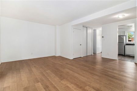 For Lease - 1444 Foxwell Street Unit# 18, Cyrville - Carson Grove - Pineview, Ontario - Photo 2