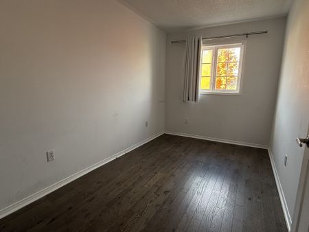 For Lease - 127 Galleria Parkway, Markham, Ontario - Photo 5