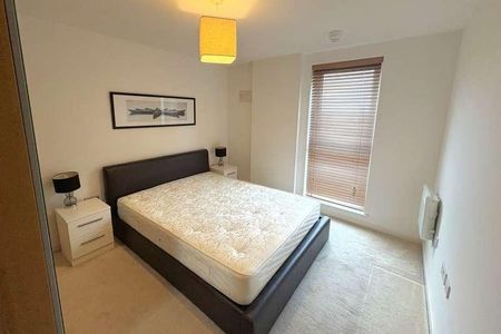 Woking, Surrey, GU22 - Photo 4