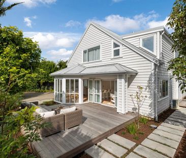 Luxury Living in the Heart of Devonport! - Photo 4