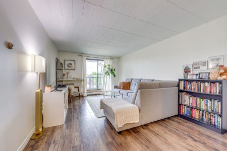 For Lease - 63 Conroy Crescent Unit# 58, Guelph, Ontario - Photo 4