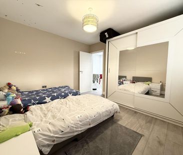 3 bedroom semi-detached house to rent - Photo 4