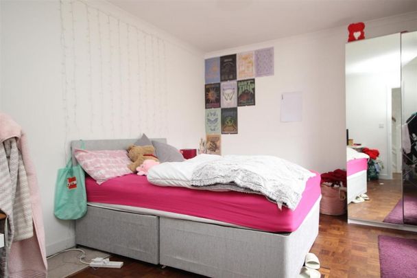 4 bedroom semi-detached house to rent - Photo 1