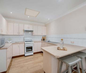 Spacious 3-Bedroom Duplex in Leafy Mt Hutton Location - Photo 3