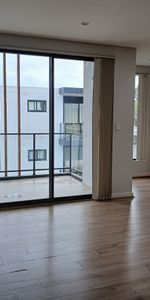 Modern 1 bedroom affordable housing apartment - Photo 3