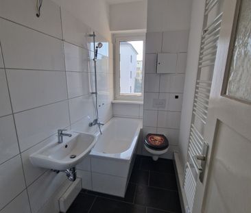 Geräumige zwei Zimmer Wohnung mit Balkon sucht ab sofort Mieter! - Photo 5