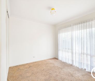 Like New - Immaculate Established Family Home - Photo 6