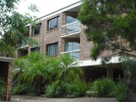 “Stylish Two-Bedroom Apartment in Prime St Lucia Location” - Photo 3