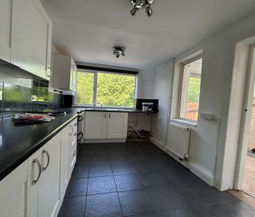 2 bedroom terraced house to rent - Photo 4