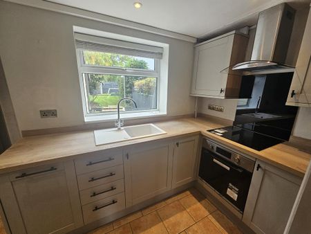 2 bedroom terraced house to rent - Photo 3