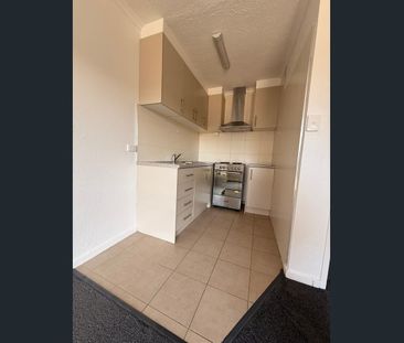 Centrally located 1 bedroom apartment - close to shopping and trans... - Photo 4