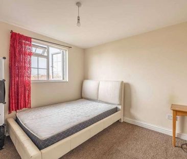 Cippenham Lane, Slough, SL1 - Photo 5