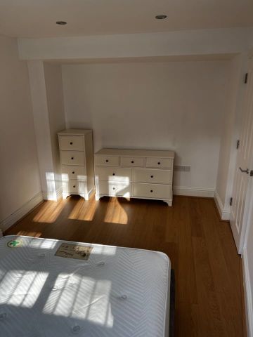 2 Bed Flat, Alexandra Road, RG1 - Photo 3