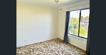 Cosy 3 Bedroom House in the heart of Coronet Bay - Photo 4