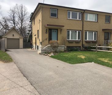 For Lease - 256 McConvey Drive, Richmond Hill, Ontario - Photo 1