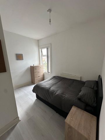 Room in a Shared House, Breeze Hill, L9 - Photo 4