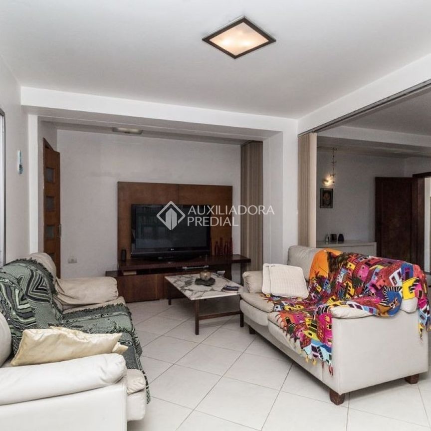 Sobrado com 4 quartos e 150m² para alugar em CAMPO BELO, São Paulo. - Photo 1
