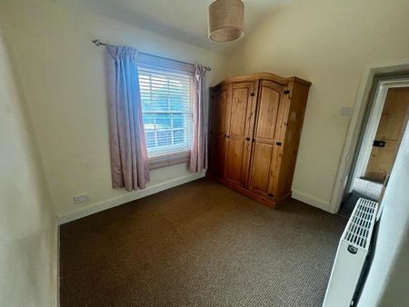 2 bedroom terraced house to rent - Photo 3
