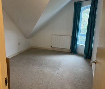 Two Double Bedroomed Second Floor Apartment in Taunton - Photo 6