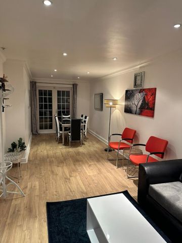 3 bedroom semi-detached house to rent - Photo 4