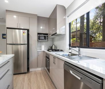 Fully Furnished Coastal Retreat in Pearl Beach - Photo 6