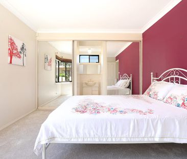 Stylish villa style unit - Photo 3