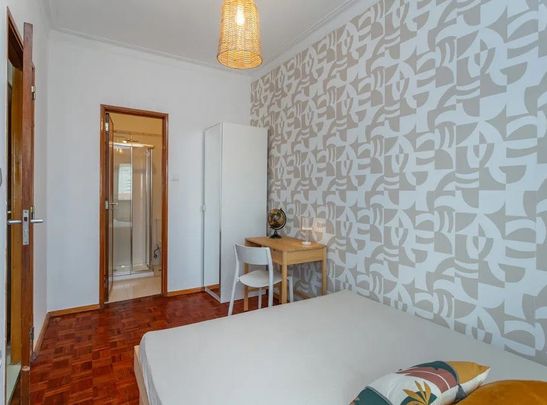 Avenida do Brasil, Lisbon, Lisbon 1700-073 - Photo 1