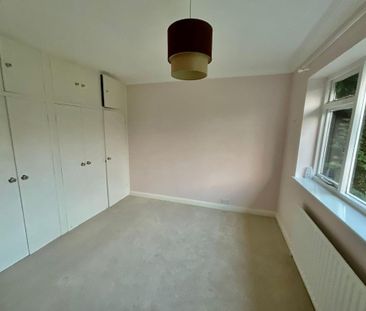 2 bedroom semi-detached bungalow to rent - Photo 5