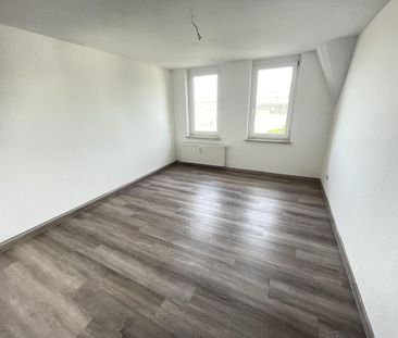 Dachgeschosswohnung in Fraureuth - Foto 1