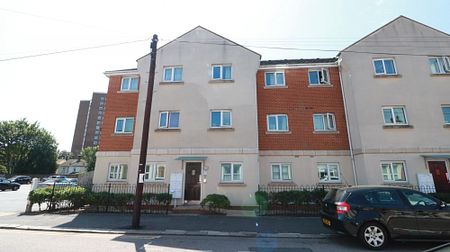 Flat 1 60 Guildford Road, Royal Court, Southend-On-Sea, 60 Guildford Road, SS2 5BH - Photo 2