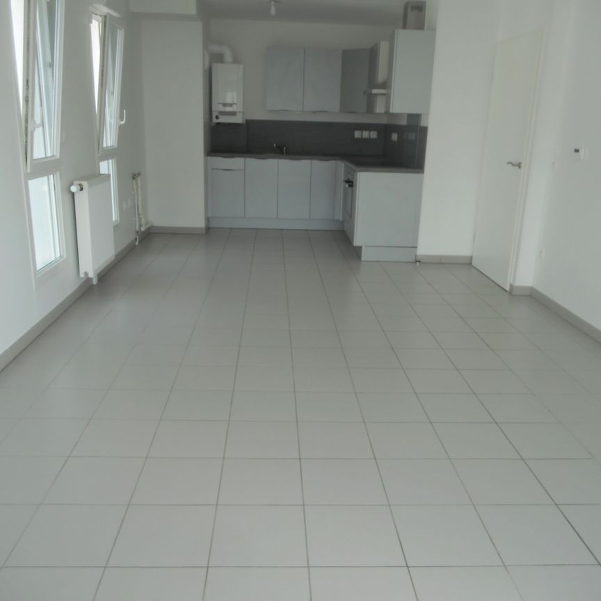 Location Appartement 2 pièces 49m² REIMS 51100 - Photo 1